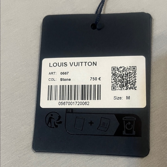 Louis Vuitton Light Gray Tee with Brown Pocket sz M - Picture 2 of 10